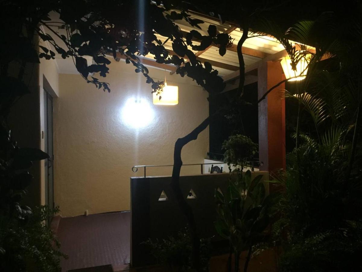 Hotel Shalini Anuradhapura Εξωτερικό φωτογραφία