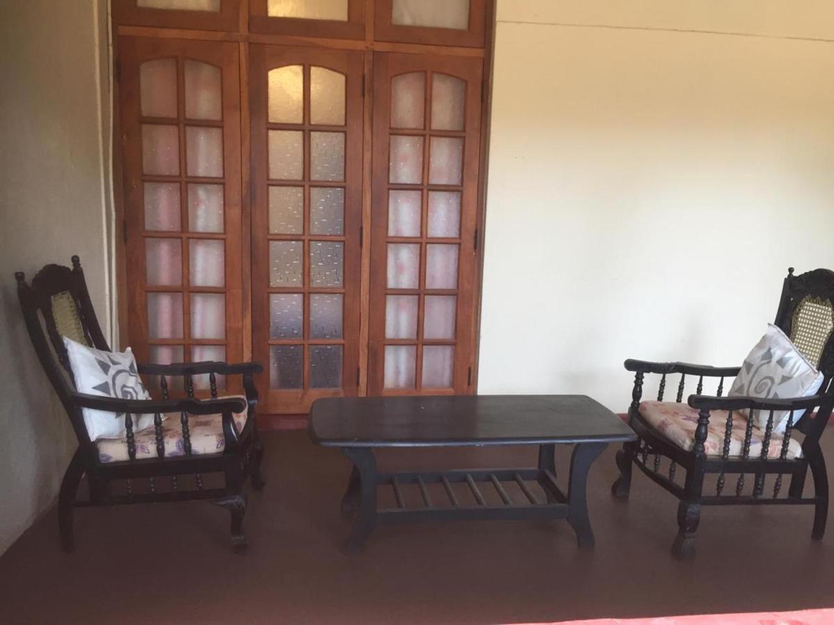 Hotel Shalini Anuradhapura Εξωτερικό φωτογραφία