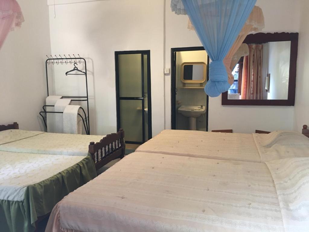 Hotel Shalini Anuradhapura Εξωτερικό φωτογραφία